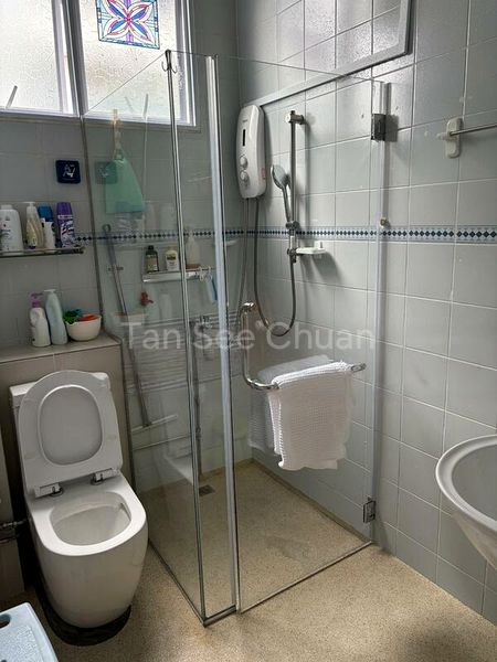 4 Bed Apartment (Condo) for Sale in  Uni Building - Image 2